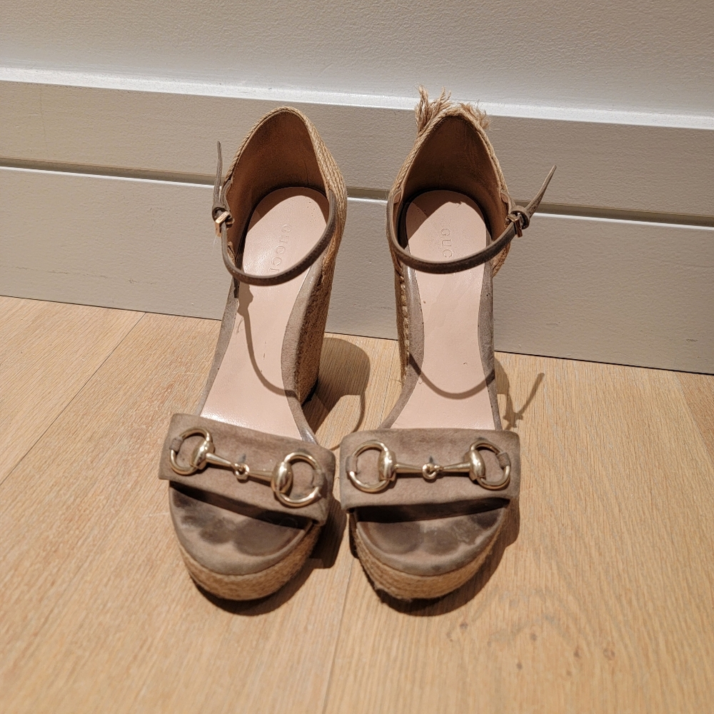 GUCCI RAFFI HORSEBELT WEDGE